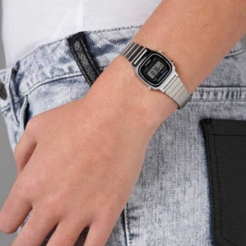 RELOJ CASIO LA-670WA-2